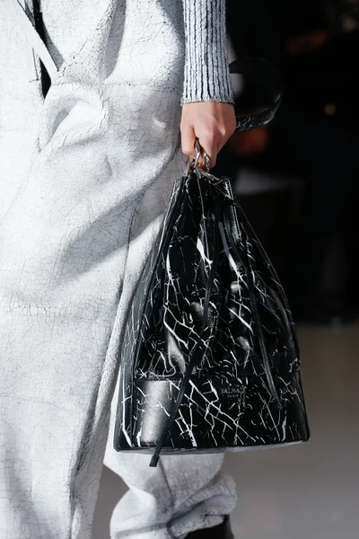 Look 57